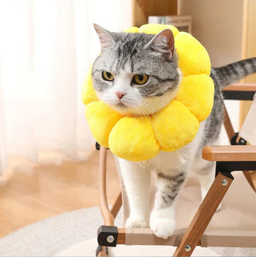 Adjustable Sunflower Cat Recovery Collar – Soft Plush Anti-Lick Cone for Cats & Small Dogs, Post-Surgery Protection